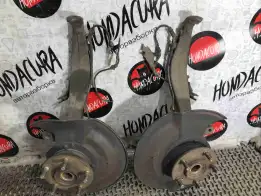 Кулак поворотный левый  Honda Accord
