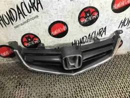 Решетка радиатора  Honda Accord