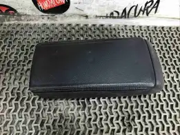 Подлокотник  Honda Accord