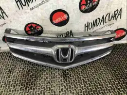 Решетка радиатора  Honda Accord