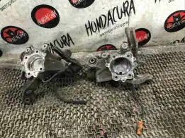 Кулак задний левый  Honda Accord