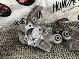 Кулак задний правый  Honda Accord
