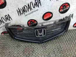 Решетка радиатора  Honda Accord