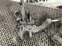 Кулак задний правый  Honda Accord