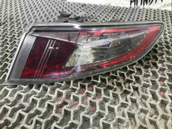 Фото запчасти Фонарь задний правый  Honda Civic