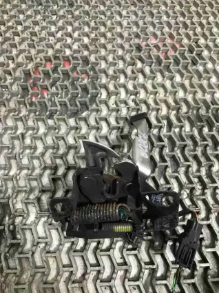 Фото запчасти Замок капота  Honda Civic