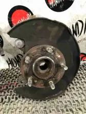 Кулак поворотный левый  Honda Civic