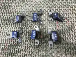 Петля двери  Honda Accord