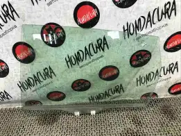 Стекло двери задней левой  Honda Accord