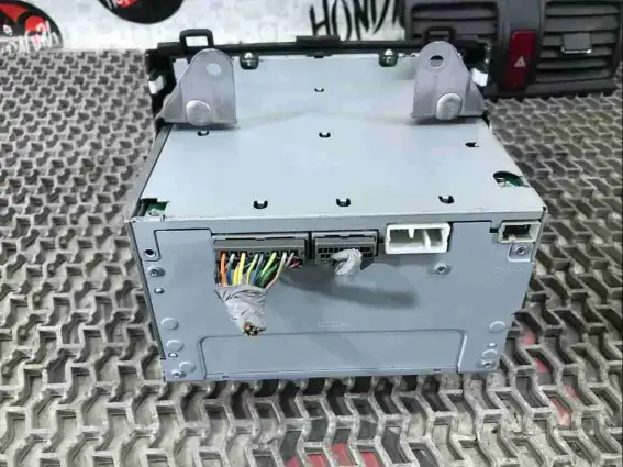 Фото запчасти Магнитола 39100-SWA-G101 Honda CR-V