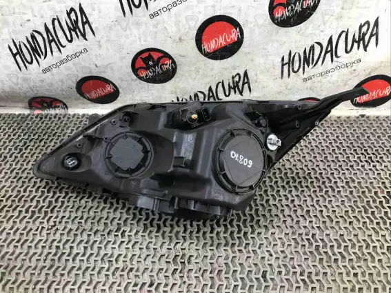 Фото запчасти Фара правая  Honda CR-V