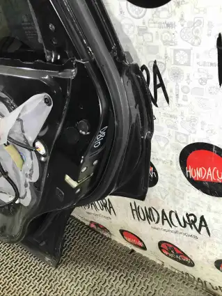 Фото запчасти Дверь задняя правая  Honda CR-V