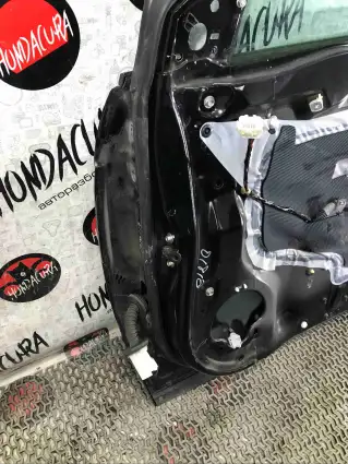 Фото запчасти Дверь передняя правая  Honda CR-V