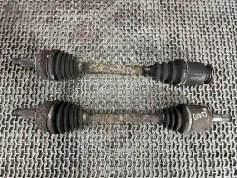 Полуось передняя левая (приводной вал, ШРУС)  Honda CR-V