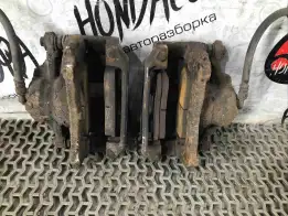 Суппорт передний правый  Honda CR-V