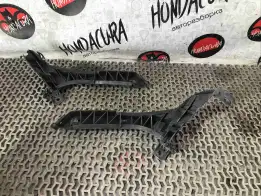 Кронштейн крепления бампера переднего  Honda CR-V