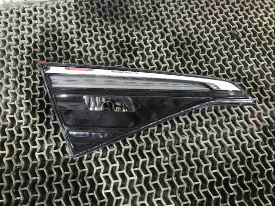 Фото запчасти Фонарь крышки багажника левый  Honda Civic