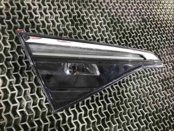 Фото запчасти Фонарь крышки багажника левый  Honda Civic