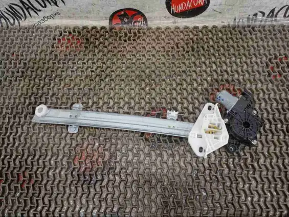Фото запчасти Стеклоподъемник передний правый CM093790 Honda Civic