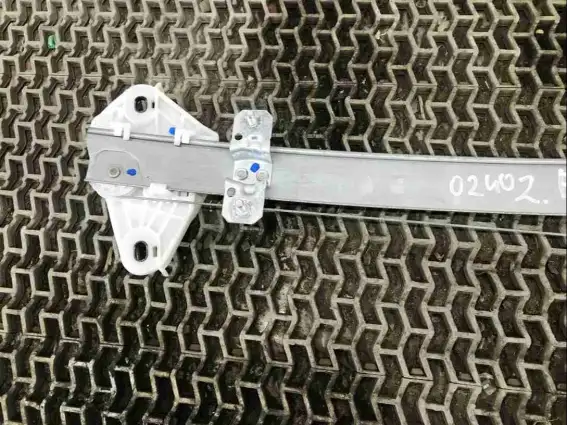 Фото запчасти Стеклоподъемник передний правый CM093790 Honda Civic