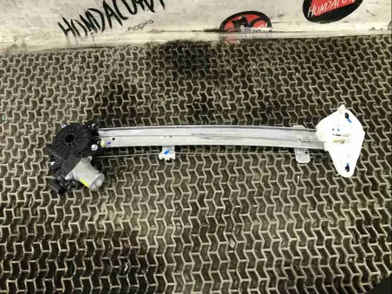 Фото запчасти Стеклоподъемник передний правый CM093790 Honda Civic