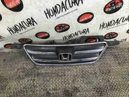 Решетка радиатора  Honda CR-V