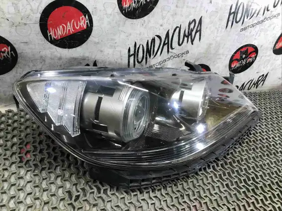 Фото запчасти Фара правая  Honda Legend