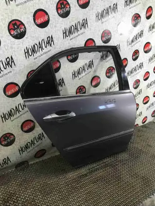 Фото запчасти Дверь задняя правая  Honda Legend