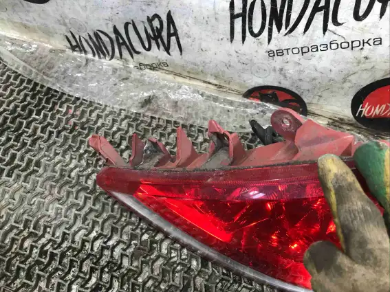 Фото запчасти Фонарь задний правый  Honda Legend