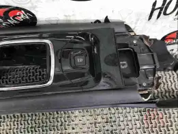 Консоль салона (кулисная часть)  Honda HR-V