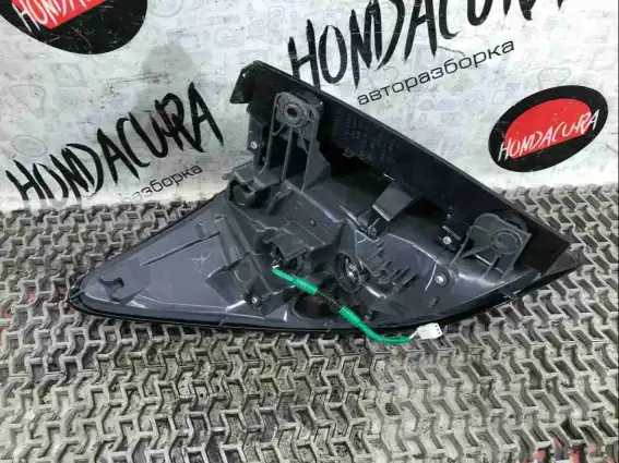 Фото запчасти Фонарь задний правый  Honda HR-V