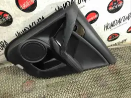 Обшивка двери задней правой (дверная карта)  Honda Accord