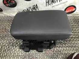 Подлокотник  Honda Accord