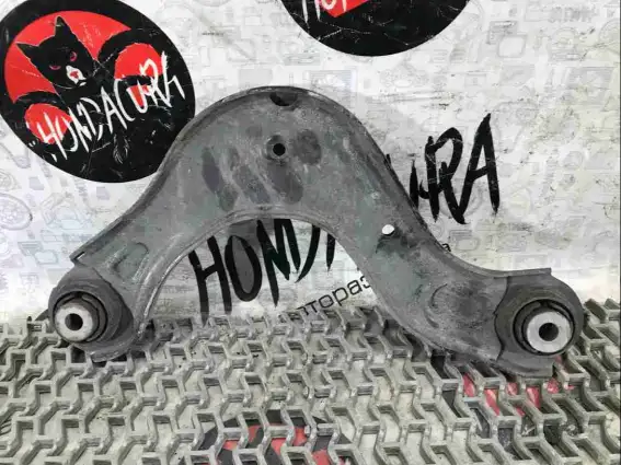 Фото запчасти Рычаг задний левый  Honda Civic