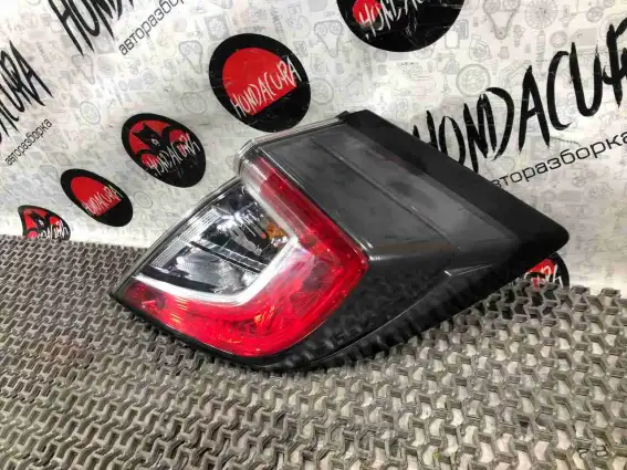 Фото запчасти Фонарь задний правый  Honda Civic