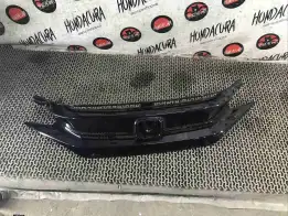 Решетка радиатора  Honda Civic
