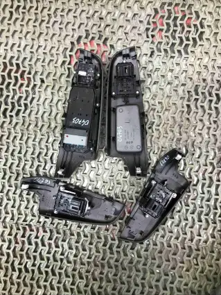 Фото запчасти Кнопка стеклоподъемника  Honda Civic
