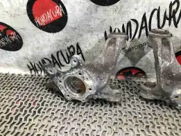 Кулак задний левый  Honda Civic