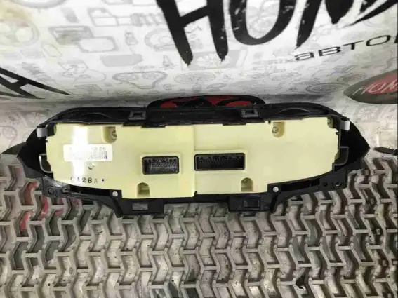 Фото запчасти Блок управления печки/климат-контроля  Honda CR-V
