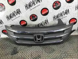 Решетка радиатора  Honda CR-V