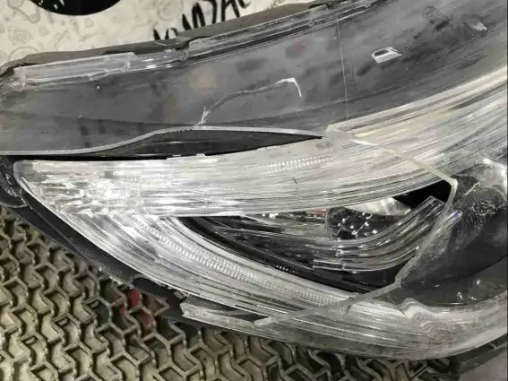 Фото запчасти Фара правая  Honda CR-V