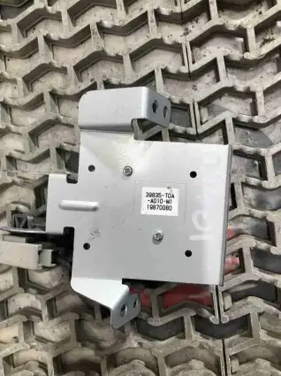 Фото запчасти Усилитель антенны 39835-T0A-A010 Honda CR-V