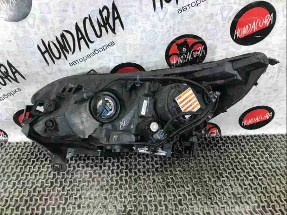 Фото запчасти Фара правая  Honda CR-V