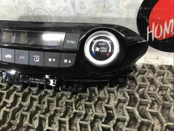 Фото запчасти Блок управления печки/климат-контроля  Honda CR-V