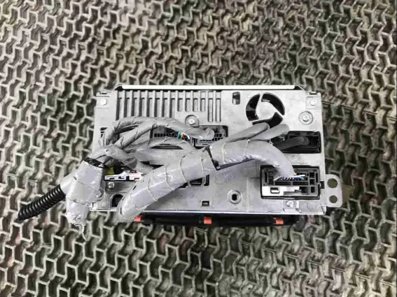 Фото запчасти Магнитола 39100-T1V-E63 Honda CR-V
