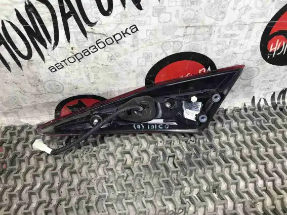 Фото запчасти Фонарь крышки багажника правый  Honda Civic