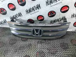 Решетка радиатора  Honda Odyssey
