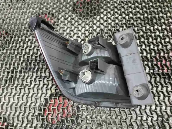 Фото запчасти Фонарь задний правый  Honda Odyssey