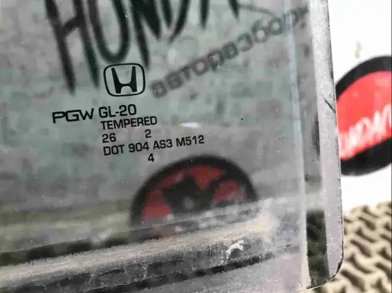 Фото запчасти Стекло двери задней левой  Honda Pilot
