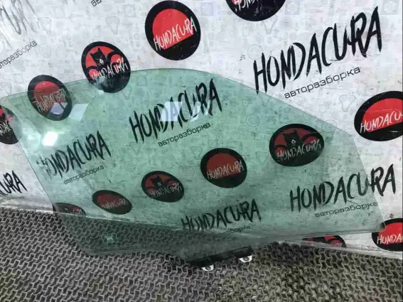 Фото запчасти Стекло двери передней правой  Honda Pilot